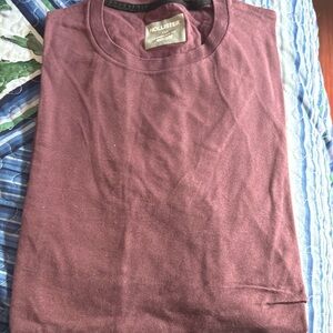 Like new red hollister tee